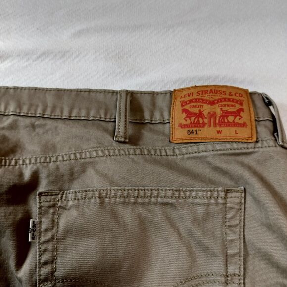 Men's Levi's 541 Athletic Fit Khaki / Tan Jeans. Size 48x30 - Picture 8 of 8
